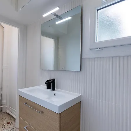 Smart Centre- 1 * Fontainebleau